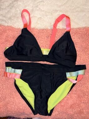 Xhilaration W/ Reversible Top Black Bikini with Neon Lime Lining and Coral Trim